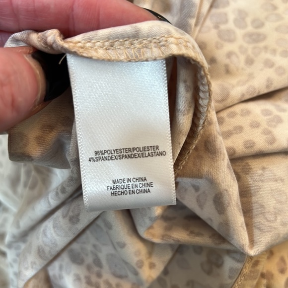 WAYF Jersey Leopard MIDI Dress - Picture 8 of 8